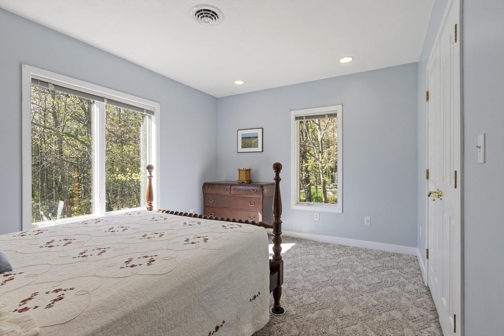 118 Willis Road Gardner, MA 01440 - Photo 25 of 42