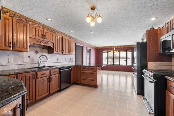 $799,000 | 2775 Highway 28, Frankfort, IN 46041