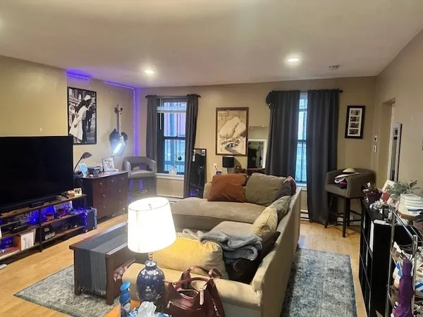 $2,200 | 701 Massachusetts Avenue, Unit 2, Boston, MA 02118