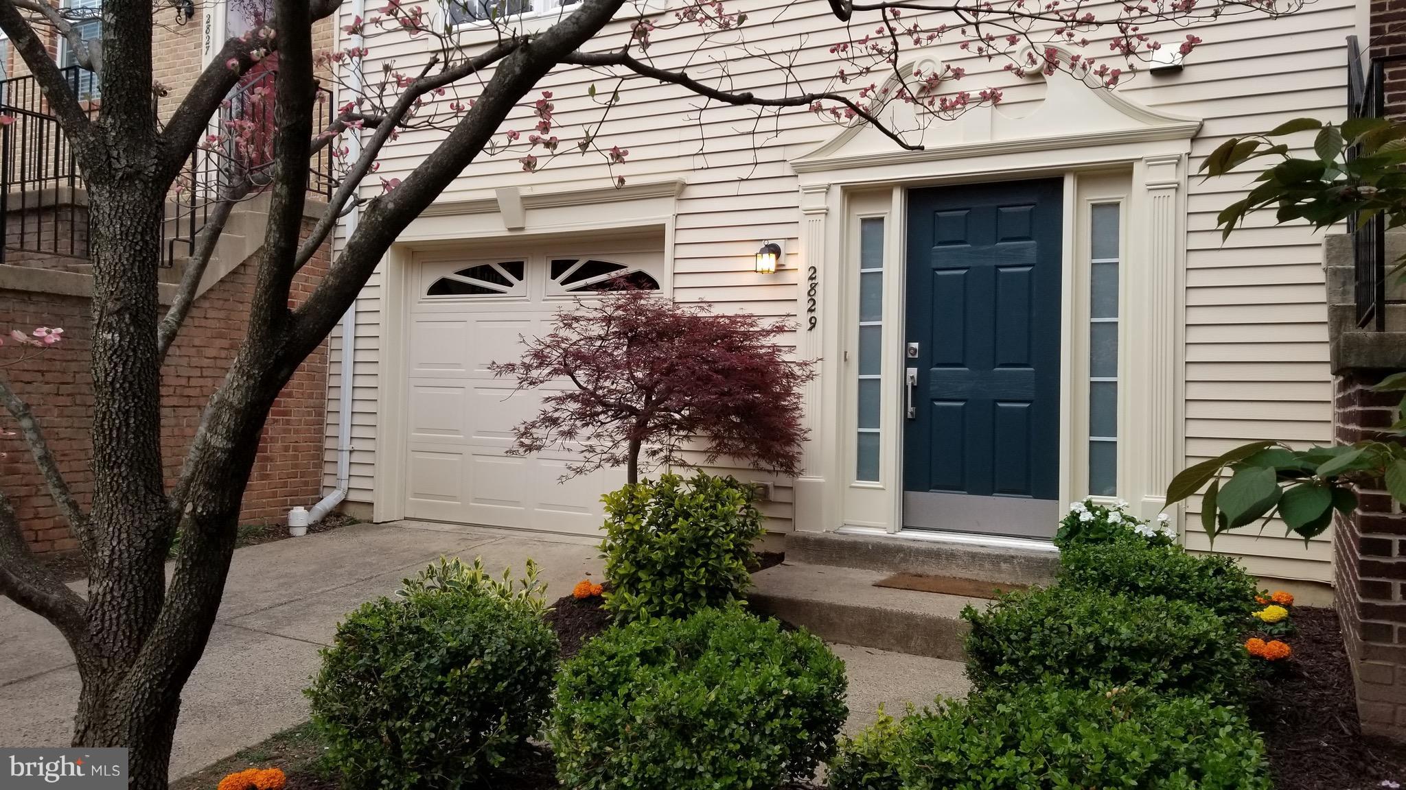 2829 Roesh Way Vienna, VA 22181 - Photo 2 of 30 Exterior (Front)
