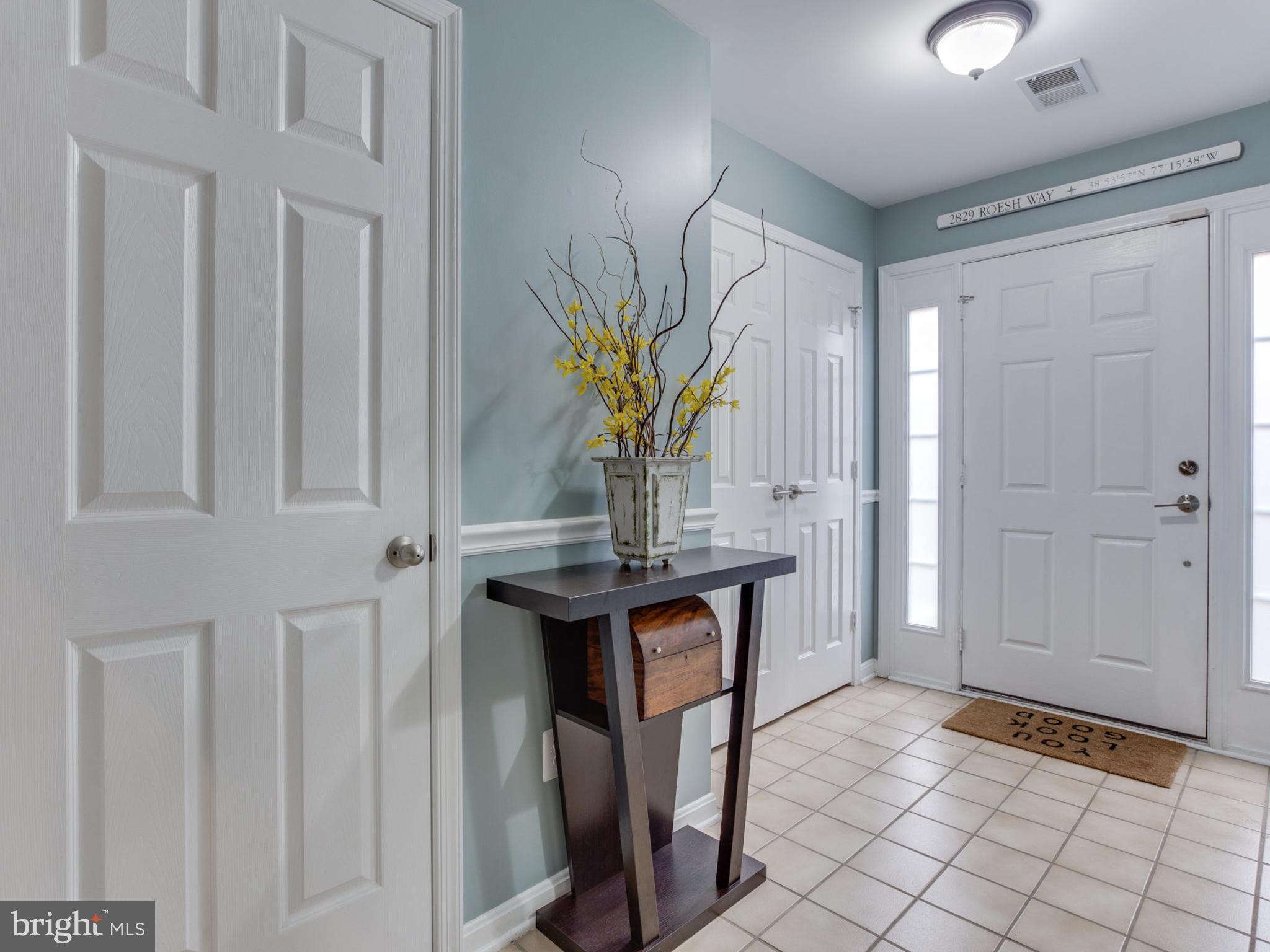 2829 Roesh Way Vienna, VA 22181 - Photo 4 of 30 Interior (General)