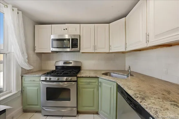 $750,000 | 460 South 1st Avenue, Mount Vernon, NY 10550
