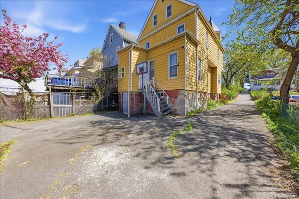 $750,000 | 460 South 1st Avenue, Mount Vernon, NY 10550