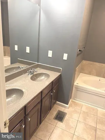 $369,995 | 923 Pine Forest Lane, Unit 2011, Upper Marlboro, MD 20774