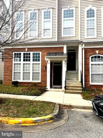 $369,995 | 923 Pine Forest Lane, Unit 2011, Upper Marlboro, MD 20774