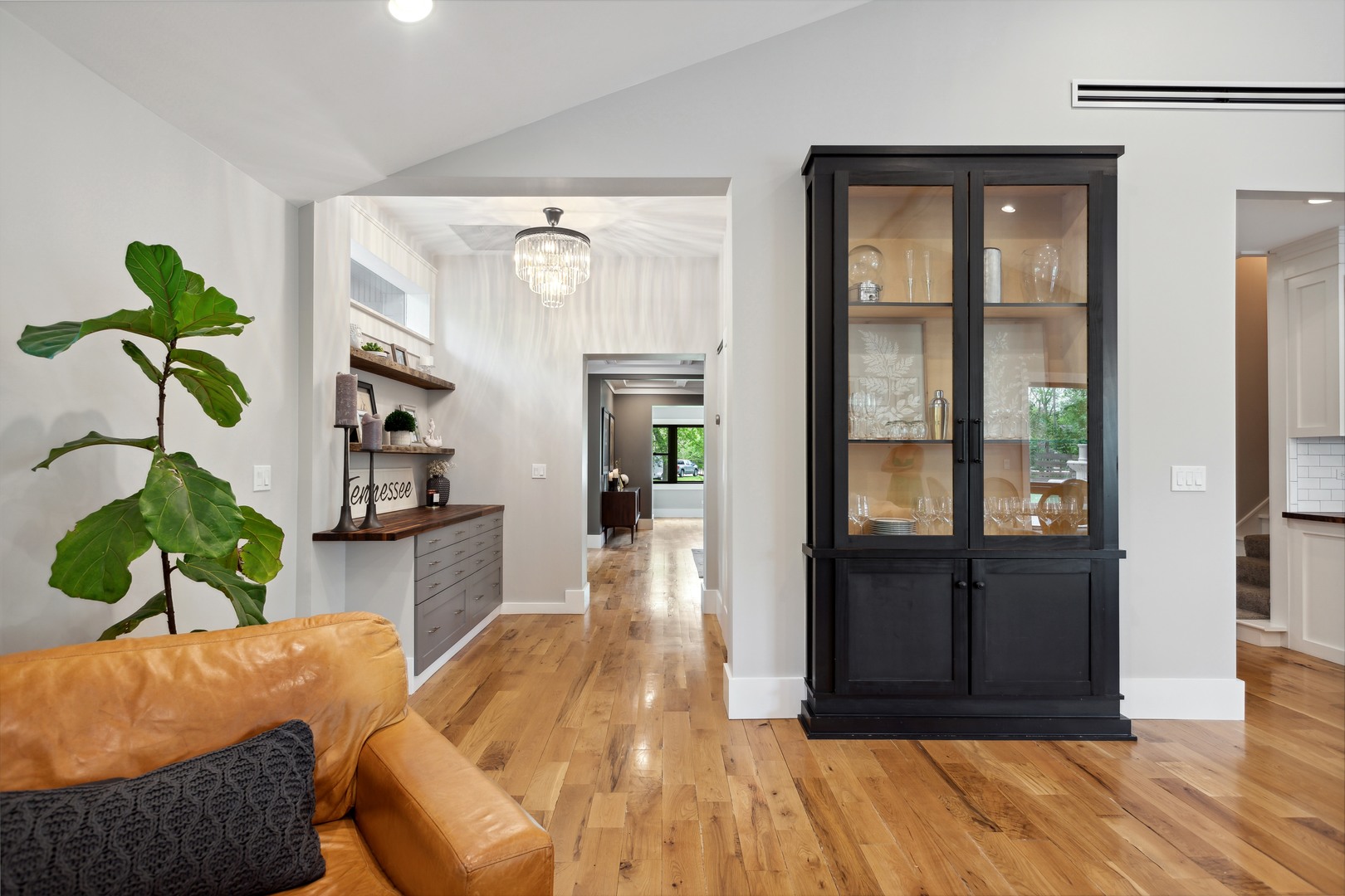 112 Beachway Drive Fox River Grove, IL 60021 - Photo 14 of 37 a living room with furniture a window and a potted plant
