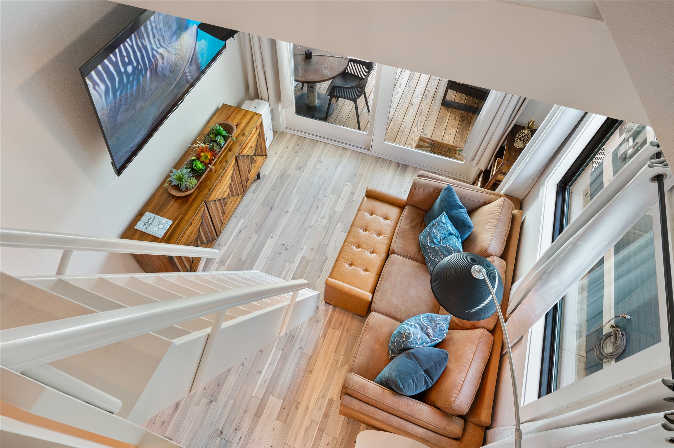 3817 Avenue R Galveston, TX 77550 - Photo 22 of 35 a view of an outdoor space with lounge chair