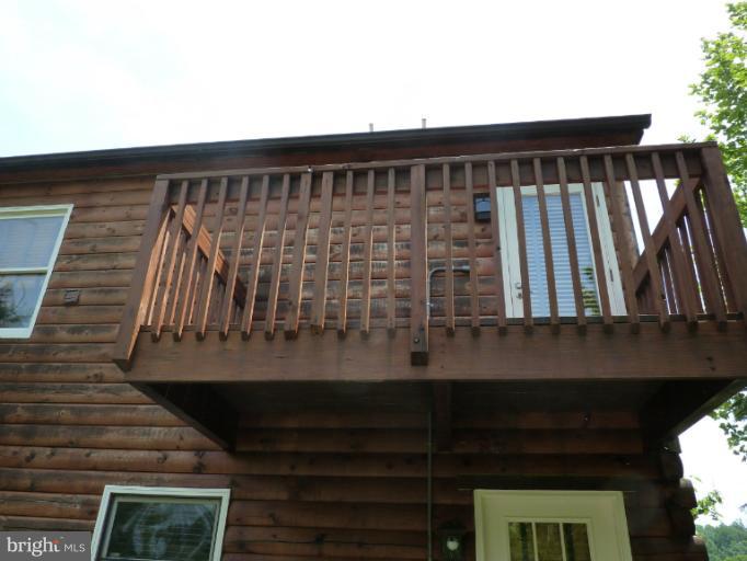 23183 Cobb House Road Middleburg, VA 20117 - Photo 12 of 21 small deck off master