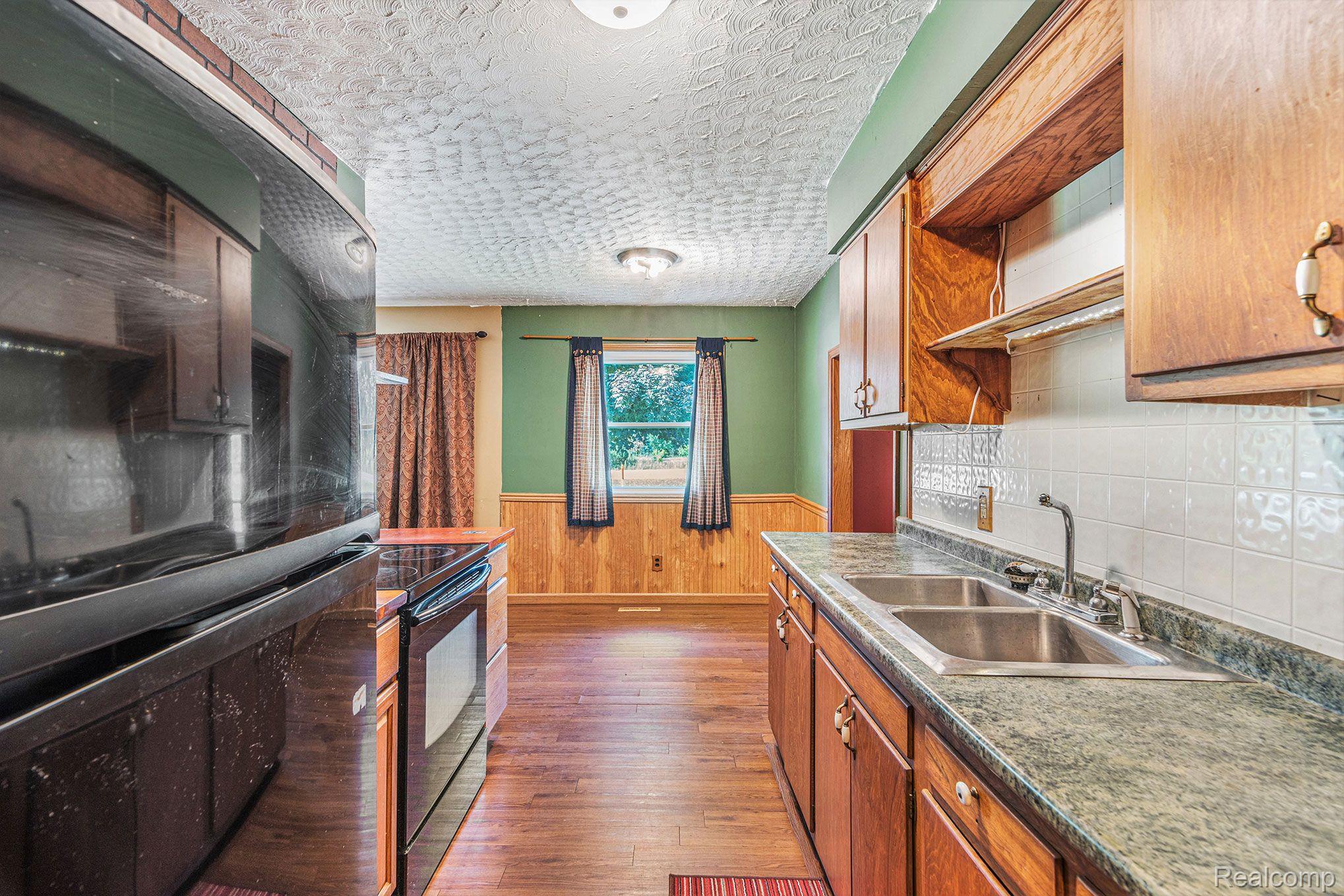 10152 East Mt Morris Road Davison, MI 48423 - Photo 13 of 22 Kitch