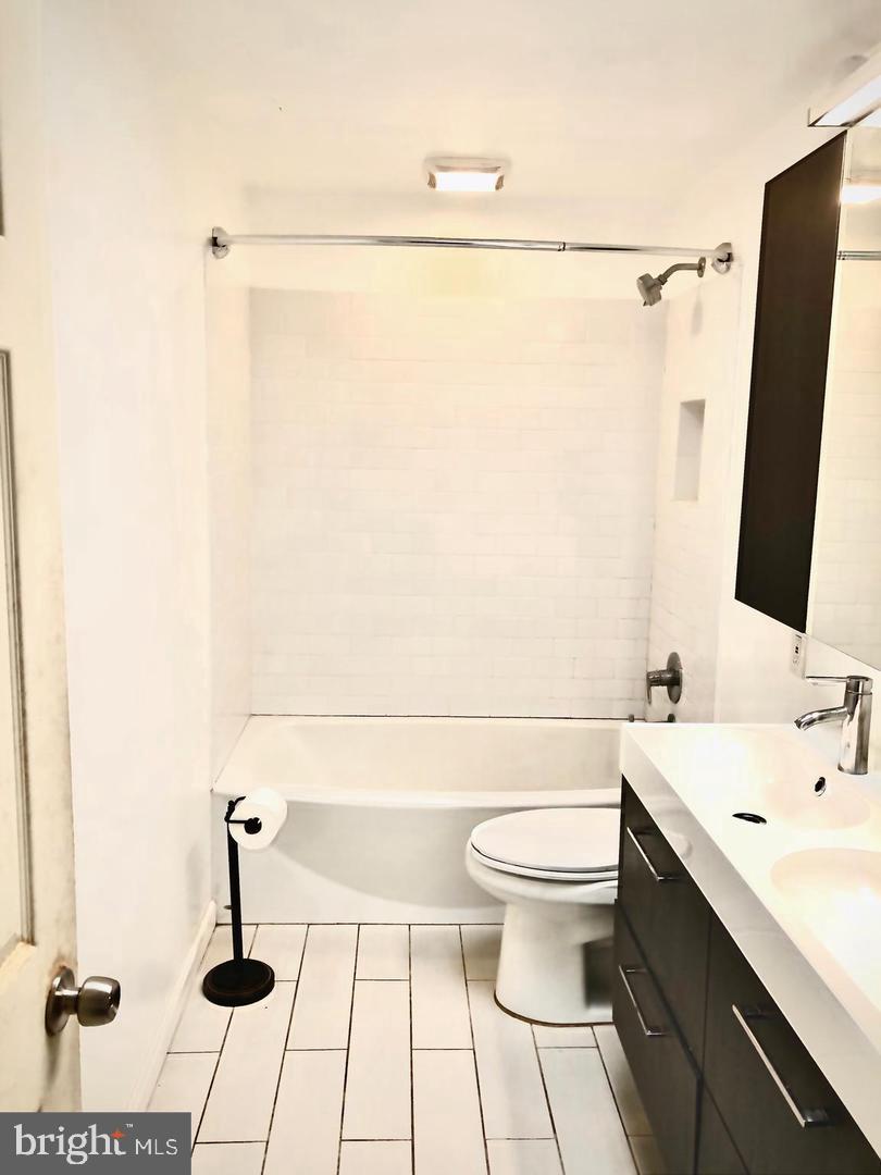 3134 Morning Glory Road Philadelphia, PA 19154 - Photo 14 of 21 Gallery Image 14