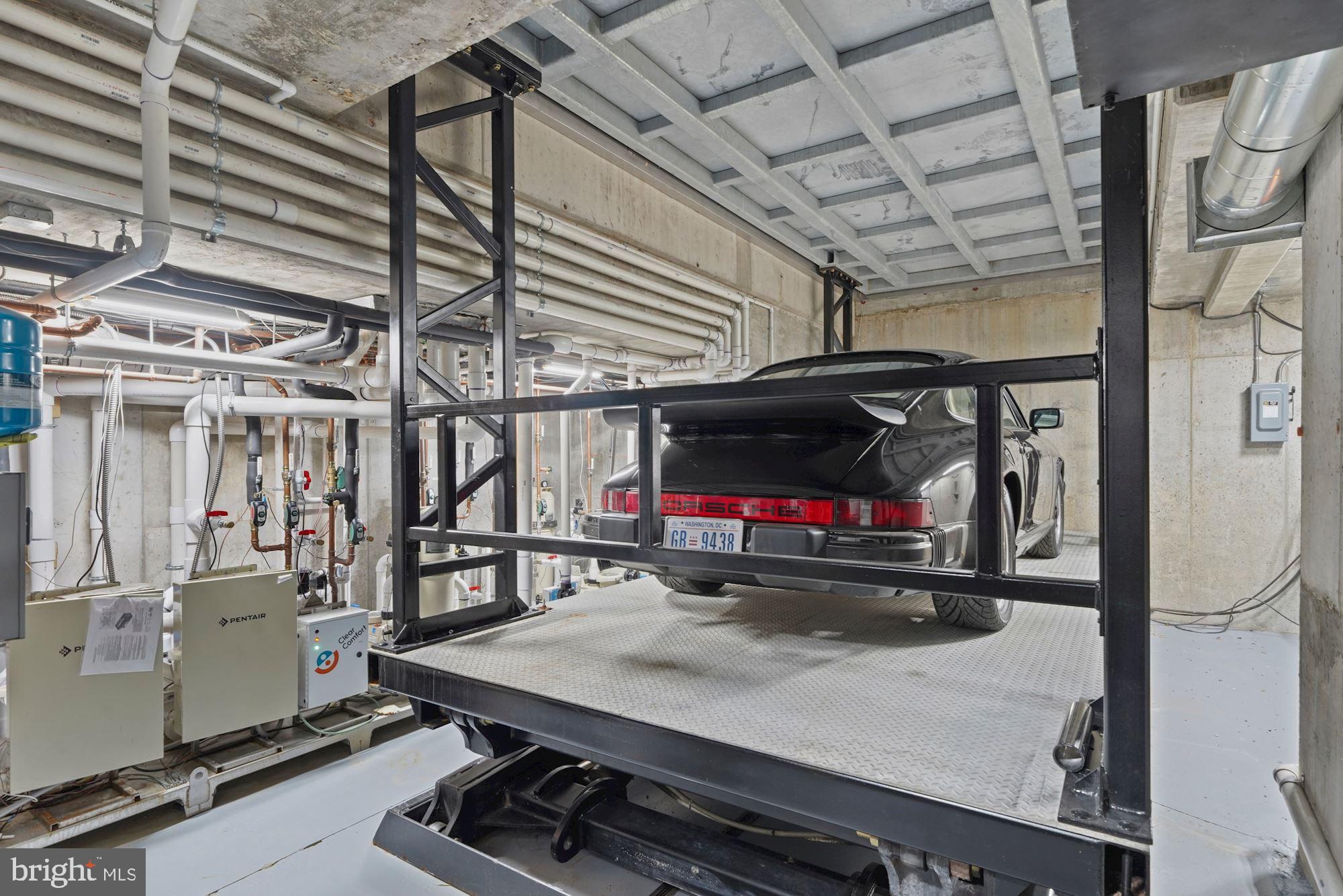 1711 S Street Northwest Washington, DC 20009 - Photo 47 of 50 Hydraulic Car Lift