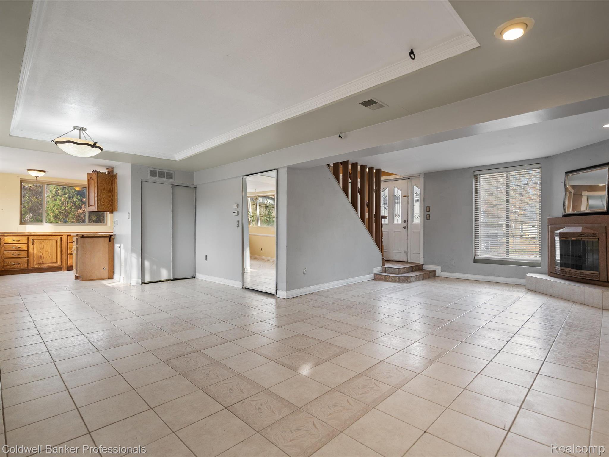 5049 West Harvard Road Clarkston, MI 48348 - Photo 2 of 22 Gallery Image 2