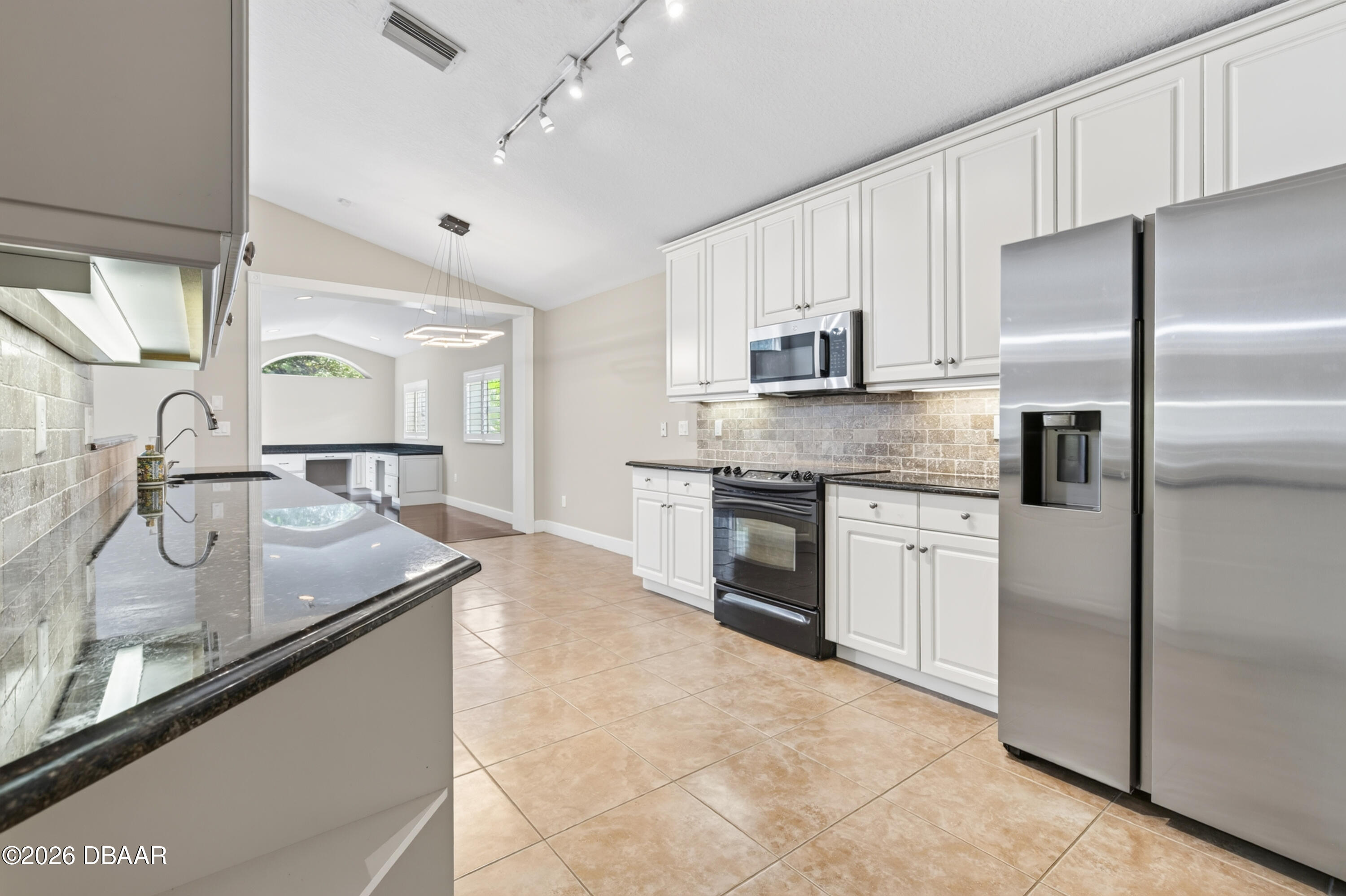 1223 Crown Pointe Lane Ormond Beach, FL 32174 - Photo 13 of 47 DSC03216