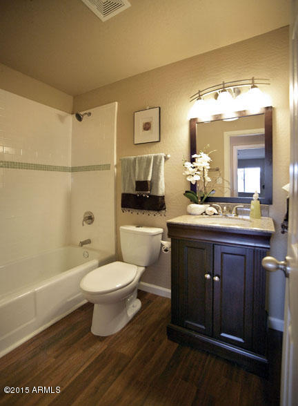 1418 East Royal Palm Road Phoenix, AZ 85020 - Photo 14 of 19 bathroom_2_MLS