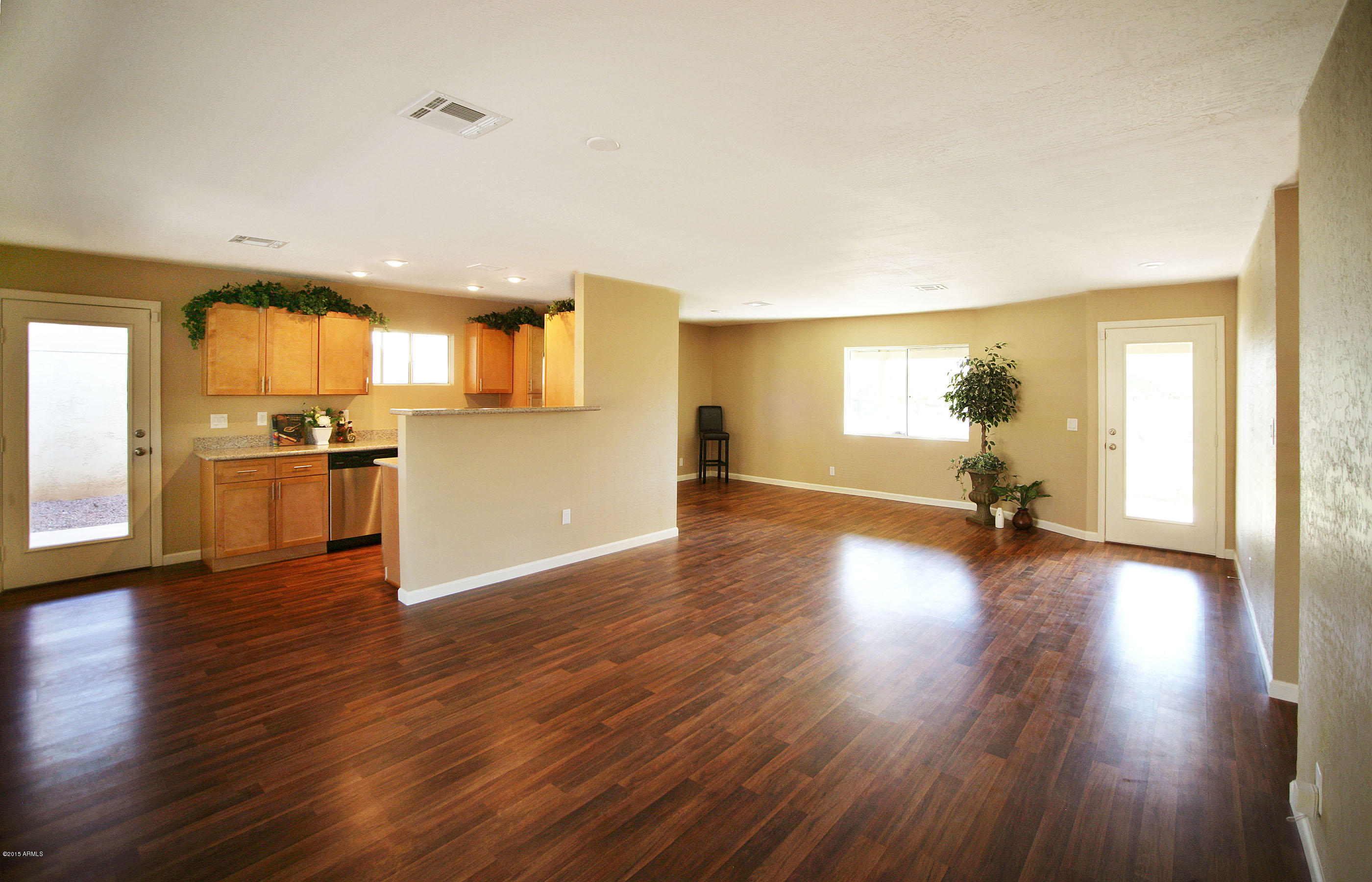 1418 East Royal Palm Road Phoenix, AZ 85020 - Photo 3 of 19 Greatroom_2_MLS