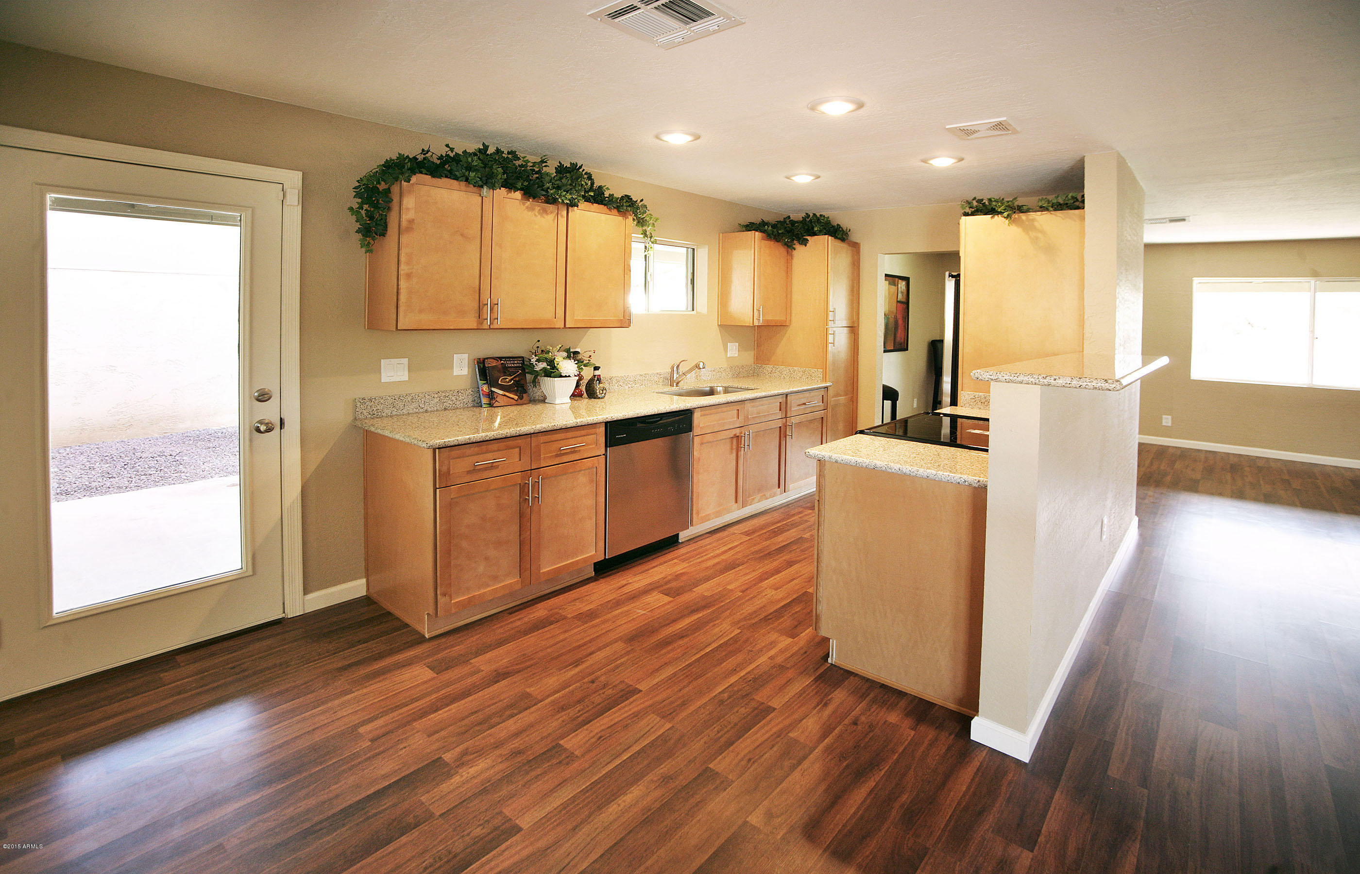 1418 East Royal Palm Road Phoenix, AZ 85020 - Photo 4 of 19 Kitchen_3_MLS