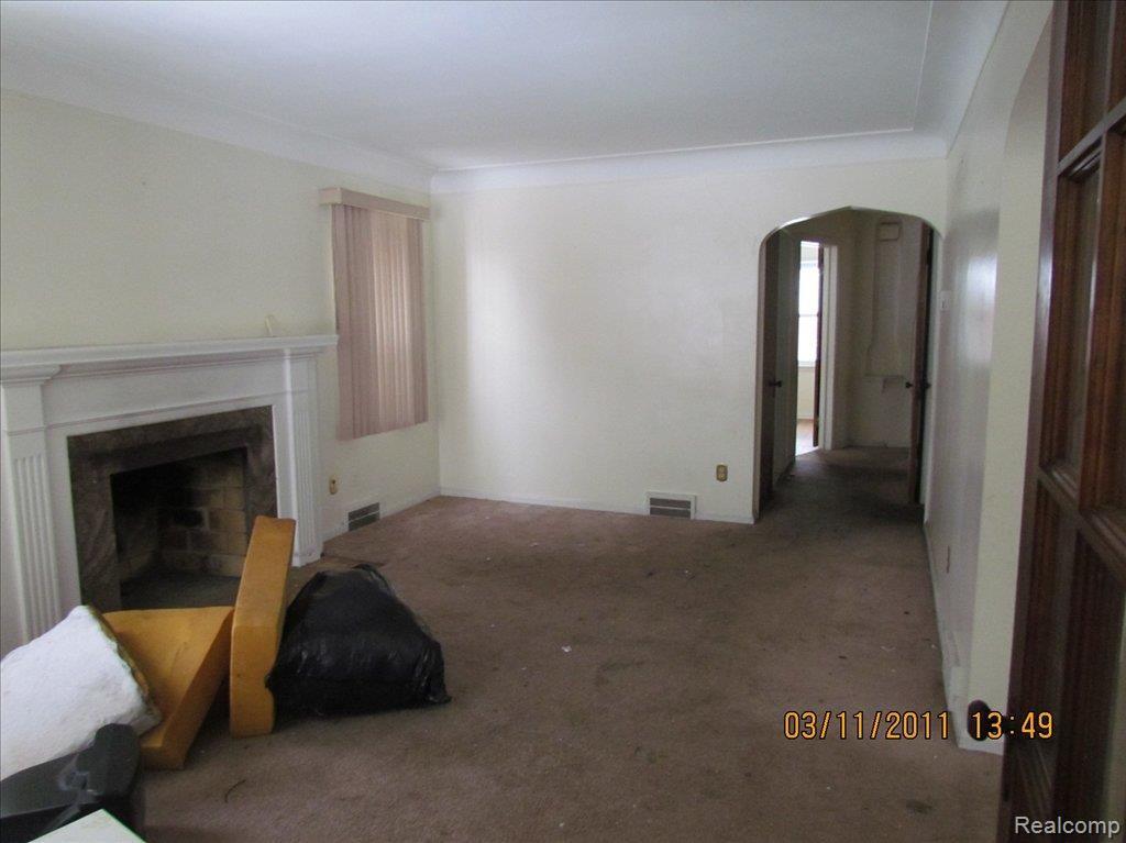 10991 Roxbury Street Detroit, MI 48224 - Photo 3 of 15 IMG_2067