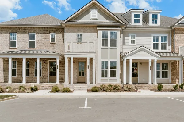 $319,900 | 124 Nearwater Place, Hendersonville, TN 37075