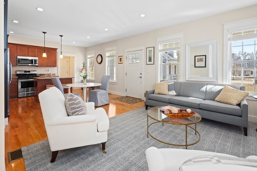 3 Taylor Lane, Unit 3 Hingham, MA 02043 - Photo 3 of 30