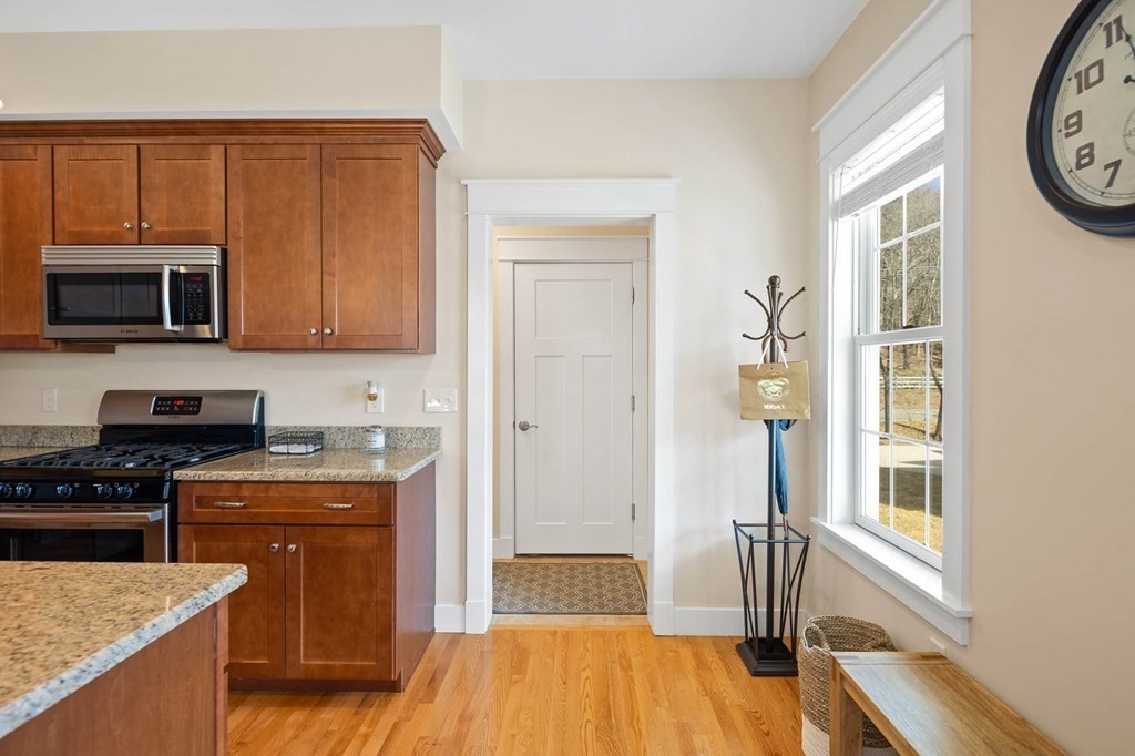 3 Taylor Lane, Unit 3 Hingham, MA 02043 - Photo 9 of 30