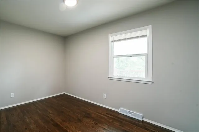 $1,720 | 4139 North Spruce Avenue, Kansas City, MO 64117