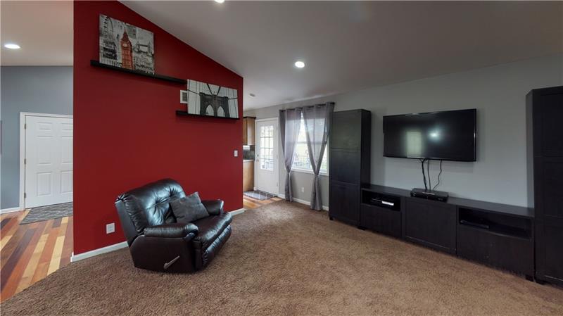 208 Mecklem Road New Brighton, PA 15066 - Photo 10 of 25 Living Room