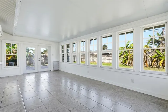 $359,000 | 25 Dolphin Avenue, Ormond Beach, FL 32176