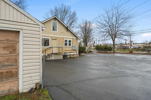 $9,995 | 107 East Holland Avenue, Spokane, WA 99218