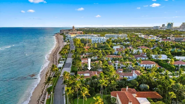a view of an outdoor space and a yard