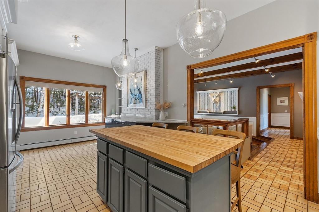 99 Betty Spring Road Gardner, MA 01440 - Photo 12 of 40 Gallery Image 12