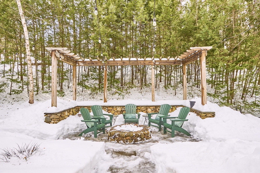 99 Betty Spring Road Gardner, MA 01440 - Photo 2 of 40 Gallery Image 2