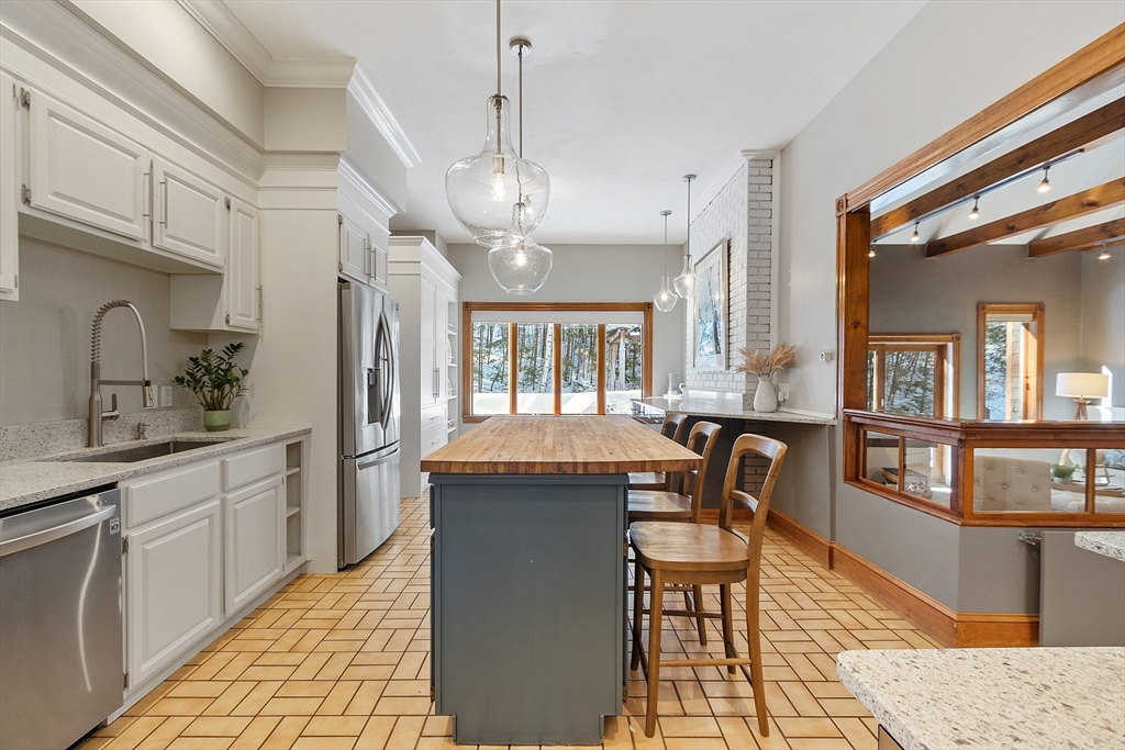 99 Betty Spring Road Gardner, MA 01440 - Photo 10 of 40 Gallery Image 10