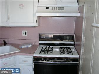 17 West Lynbrook Road Collingdale, PA 19023 - Photo 4 of 5 Kitchen