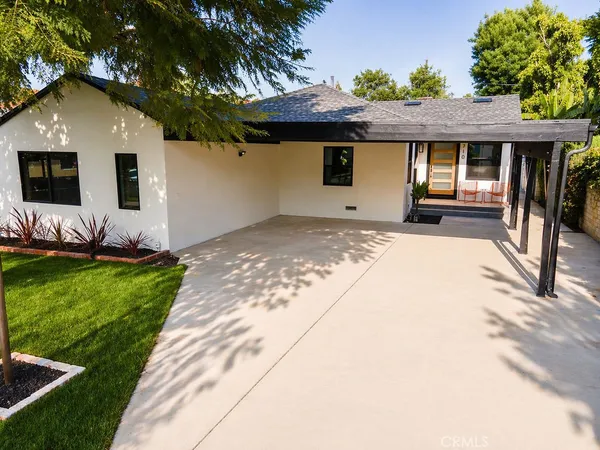 $1,394,999 | 5710 Wilbur Avenue, Tarzana, CA 91356