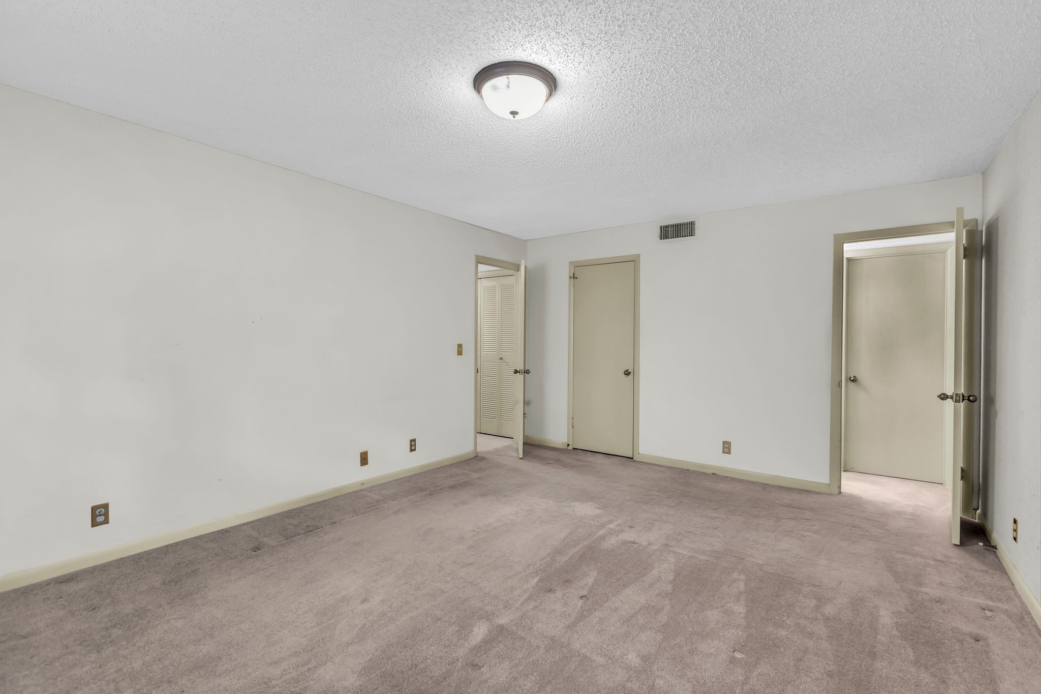 21 Vaughns Gap Road, Unit A22 Nashville, TN 37205 - Photo 20 of 28 a view of an empty room