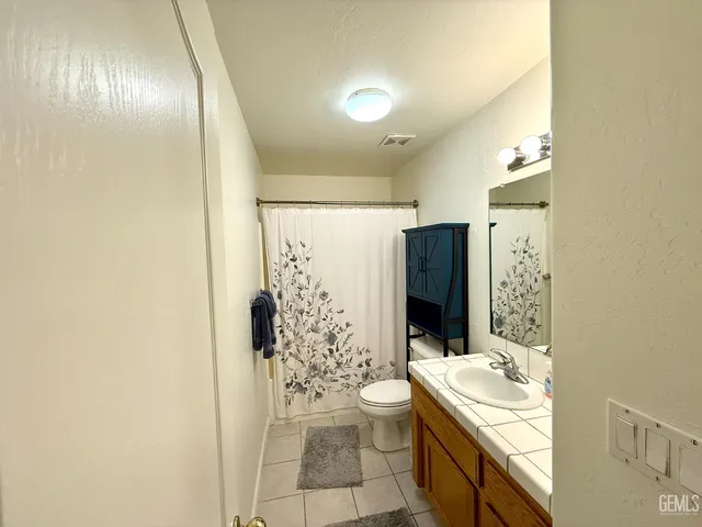 $399,999 | Undisclosed Address, Bakersfield, CA 93308