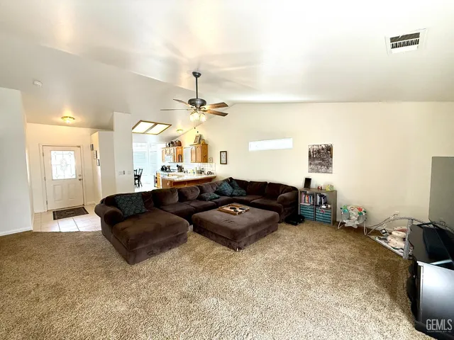 $399,999 | Undisclosed Address, Bakersfield, CA 93308