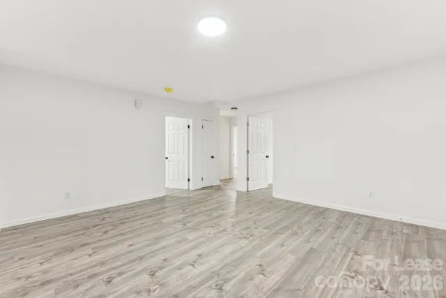 $1,700 | 530 11th St Place Southwest, Hickory, NC 28602