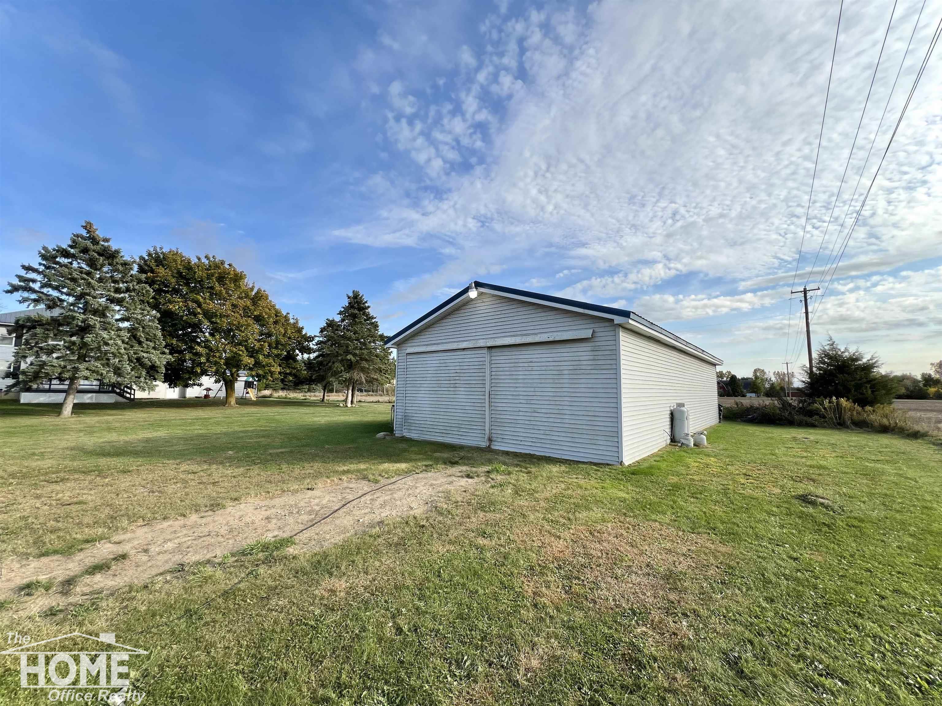3999 North Chipman Road Owosso, MI 48867 - Photo 60 of 64 50193103-d02dabd0-b268-4b60-bd88-51a2e9bdcbdf.JPG