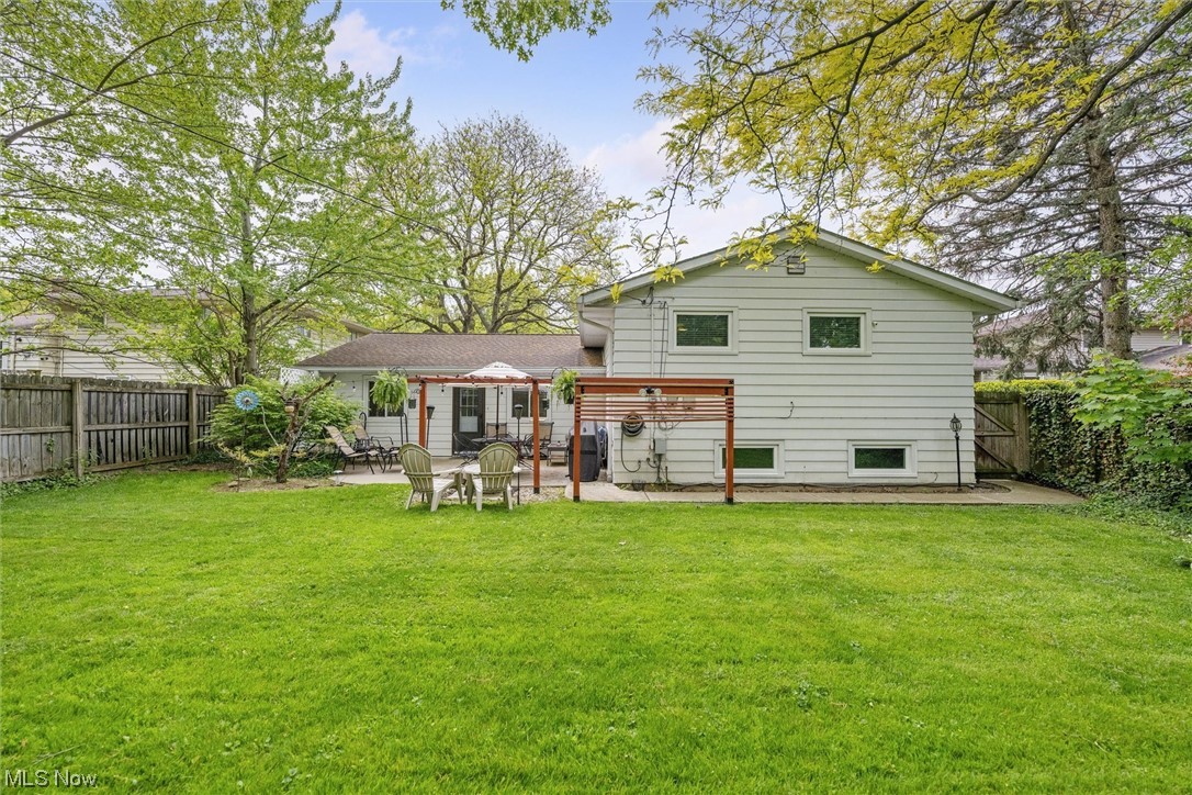 4629 Telhurst Road Cleveland, OH 44121 - Photo 29 of 35 Back