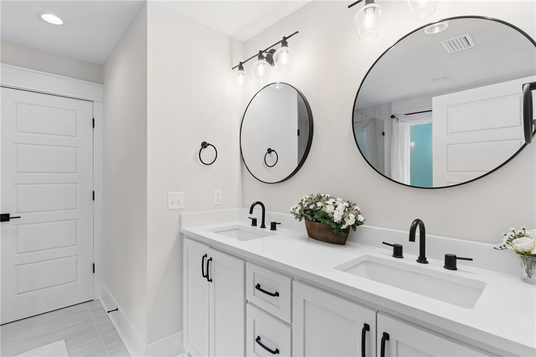 1093 Captains Cv Way St. Simons Island, GA 31522 - Photo 17 of 31