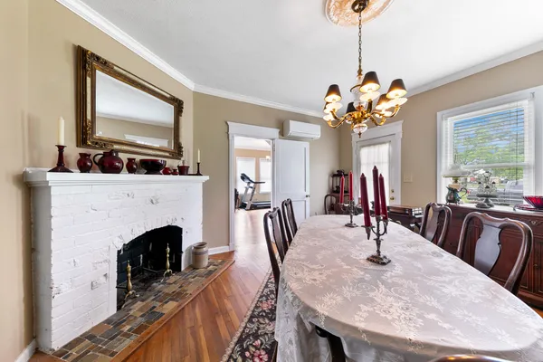 $1,660,000 | 2222 North Main Street, Highlands, TX 77562