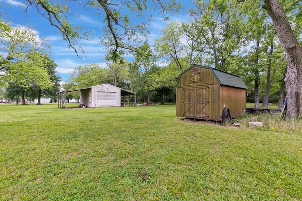 $1,660,000 | 2222 North Main Street, Highlands, TX 77562