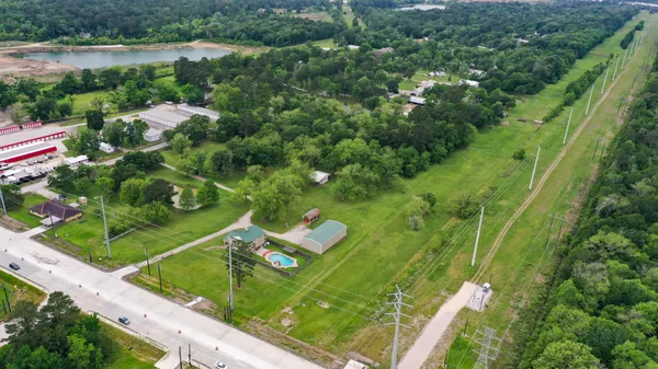 $1,660,000 | 2222 North Main Street, Highlands, TX 77562