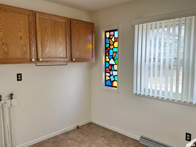 $169,900 | 711 Daly Drive, Jacksonville, IL 62650