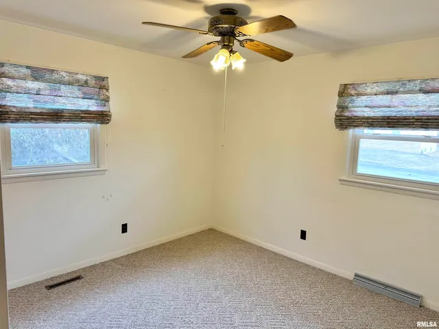 $169,900 | 711 Daly Drive, Jacksonville, IL 62650