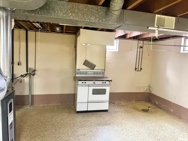 $169,900 | 711 Daly Drive, Jacksonville, IL 62650