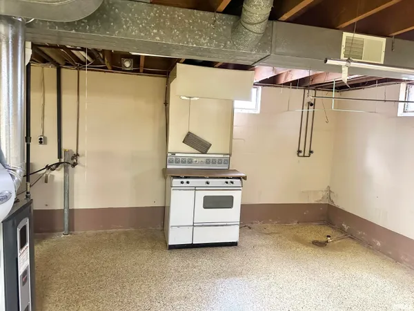 $159,900 | 711 Daly Drive, Jacksonville, IL 62650