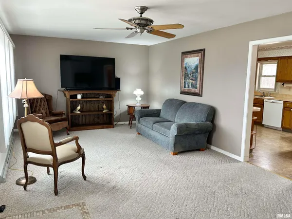 $159,900 | 711 Daly Drive, Jacksonville, IL 62650