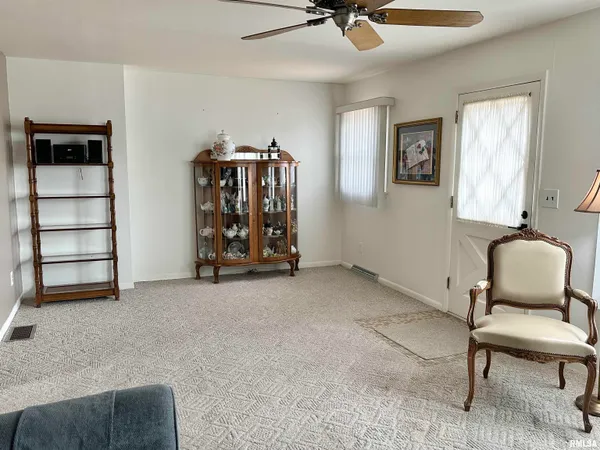 $159,900 | 711 Daly Drive, Jacksonville, IL 62650